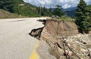 Karabük’te sağanak heyelanlara neden oldu