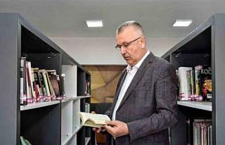 Karacabey İlçe Kütüphanesi Gençlik Merkezine...