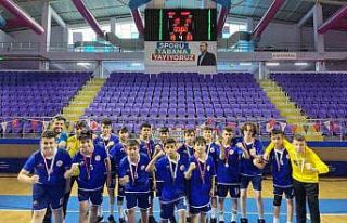 Karaman Analig Erkek Hentbol takımı çeyrek finale...