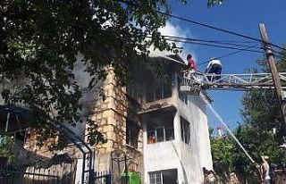 Karaman’da 2 katlı müstakil evde yangın