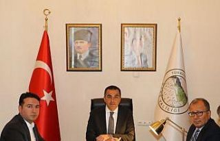 Kars’ta muhtarlar toplantısı sürüyor