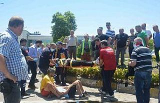 Kavşakta kaza: 1’i çocuk 3 yaralı