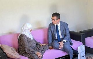 Kaymakam Kaptanoğlu, yaşlıların taleplerini dinledi