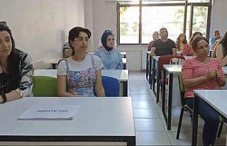 KAYMEK’ten sağlık çalışanlarına Türk İşaret...