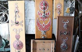 Kemaliye’de kapı tokmaklarının sırları