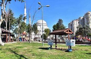 Kepez, sıcak havalarda can dostları unutmadı