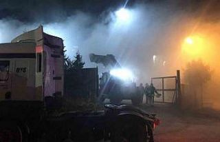 Kimyasal tepkime yoğun duman oluşturdu, göz gözü...