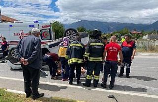 Kırmızı ışık ihlali kazaya neden oldu: 4 yaralı