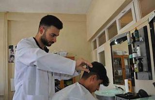 Kızıltepe Halk Eğitim Merkezinden aldığı sertifikayla...