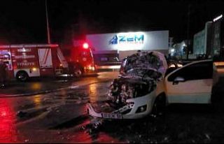 Kontrolden çıkan araç otomobile çarpıp alev aldı