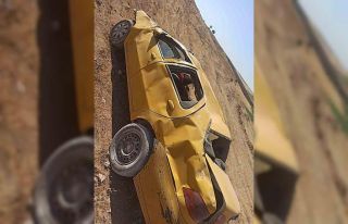 Kontrolden çıkan otomobil metrelerce takla attı:...