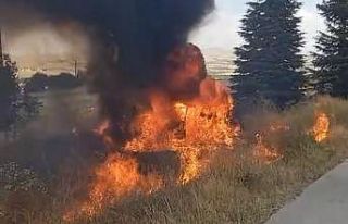 Kontrolden çıkarak devrilen araç alev alev yandı