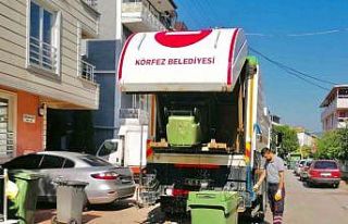 Körfez’de çöp konteynerleri dezenfekte ediliyor