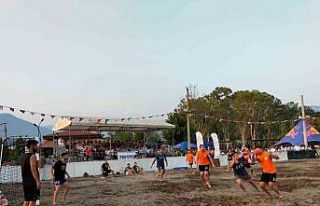 Köyceğiz’de Yaşar Sevim Plaj Hentbol Şampiyonası...