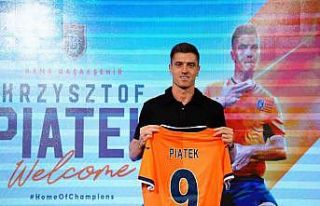 Krzysztof Piatek Başakşehir’e imzayı attı