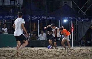 Kum Futbol Turnuvası çekişmeli geçti