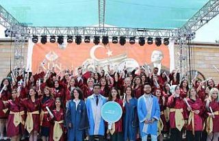 KÜN’den gururlandıran mezuniyet