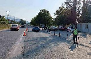 Kurallara uymayan sürücüler jandarmadan kaçamadı