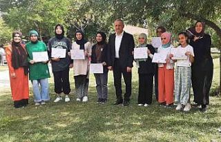 Kur’an-ı kursu öğrencilerine veda pikniği