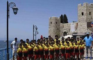 Kuşadası Belediyesi Nusaybinli çocuklara unutulmaz...