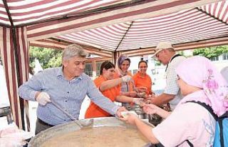 Kuyucak Belediyesi’nden 5 bin kişilik aşure hayrı