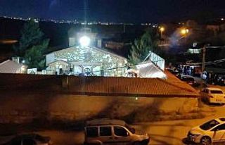 Mahalleli isyanda, pencerelerini dahi açamıyorlar