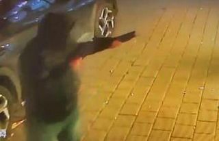 Mahalleliyi dolandırdığı öne sürülen kuyumcu:...