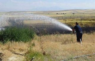 Mangal yapayım derken tarlasını yaktı