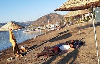 Marmaris’te halk plajlarında konaklayanlar dikkat...