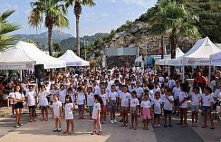 Marmaris’te yaz kursları renkli başladı