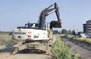 MASKİ, Salihli’deki Çakallar Deresi’ni temizledi