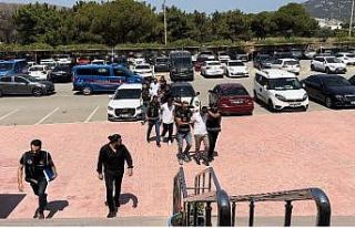 Mekan sahibiyle müşteriler arasında kavga çıktı
