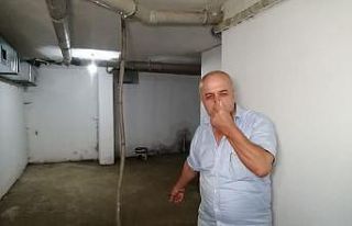 Menfez tıkanınca sığınağa dolan lağım suyu...