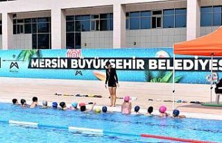 Mersin Büyükşehir Belediyesinin yüzme kursu kayıtları...
