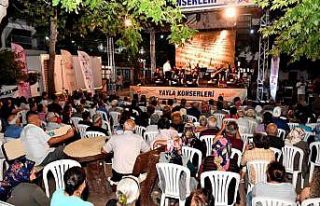Mersin’de yaz akşamları yayla konserleriyle şenleniyor
