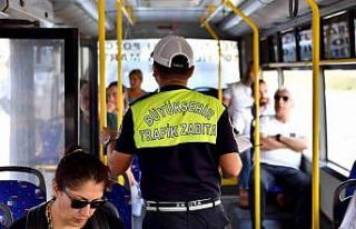 Mersin’de zabıta ekipleri toplu taşıma araçlarında...