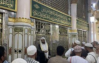 Mescid-i Nebevi’de hacılara özel temizlik