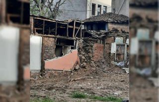 Metruk binalar tehlike arz ediyor