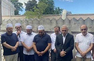 Mimar Sinan’ın vasiyeti aşure dağıtılarak yerine...