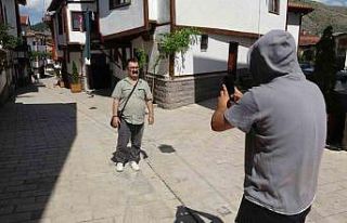 Mimari yapısıyla turistleri tarihte yolculuğa çıkartıyor