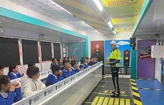 Mobil Trafik Eğitim Tırı Fethiye’de