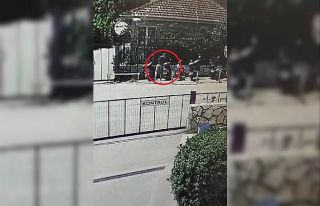 Motosiklet hırsızlığı güvenlik kamerasında