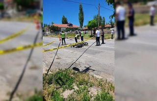 Motosiklet ile pikap çarpıştı: 2 ölü