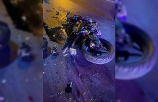 Motosiklet kazasında ağır yaralanan genç hayatını...