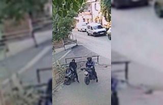 Motosikletle gelip motosiklet çaldılar...O anlar...