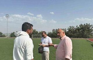 Müdür Kasapoğlu’ndan sporculara spor malzemesi...