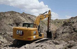 Muradiye’de tarımsal sulama kanalları ve göletler...