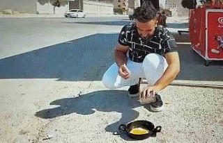 Nusaybin’de güneşte kızan yağda yumurta pişirildi