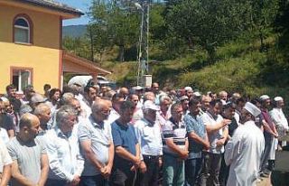 Oğlunu kurtarmak isterken ölen baba memleketinde...