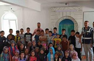 Öğrencilere siber güvenlik ve sosyal medya kullanımı...